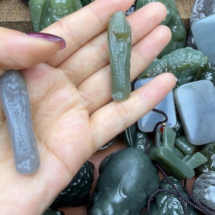 和田玉未镶嵌挂件