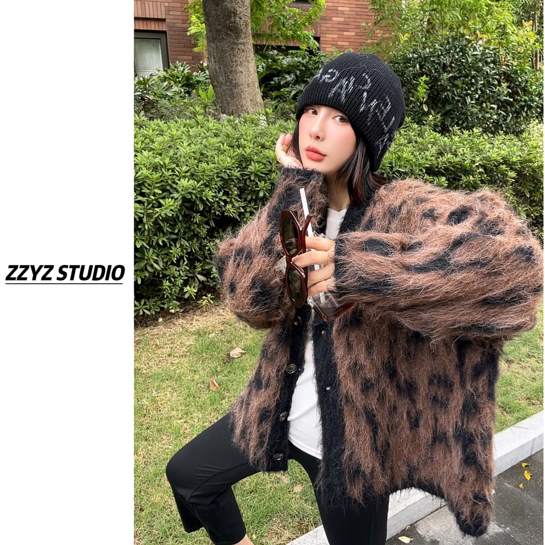 【ZZYZ】“首尔街角”撞色拉毛长绒豹纹开衫女秋小众廓形毛衣外套