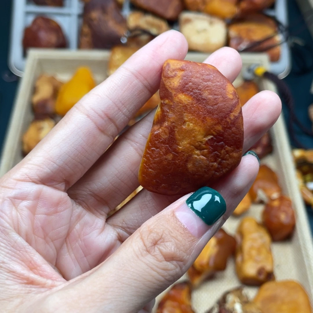 琥珀未镶嵌珠宝奇石
