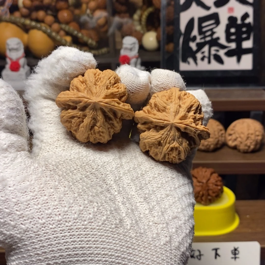 吊坠桃核44全品大粗筋