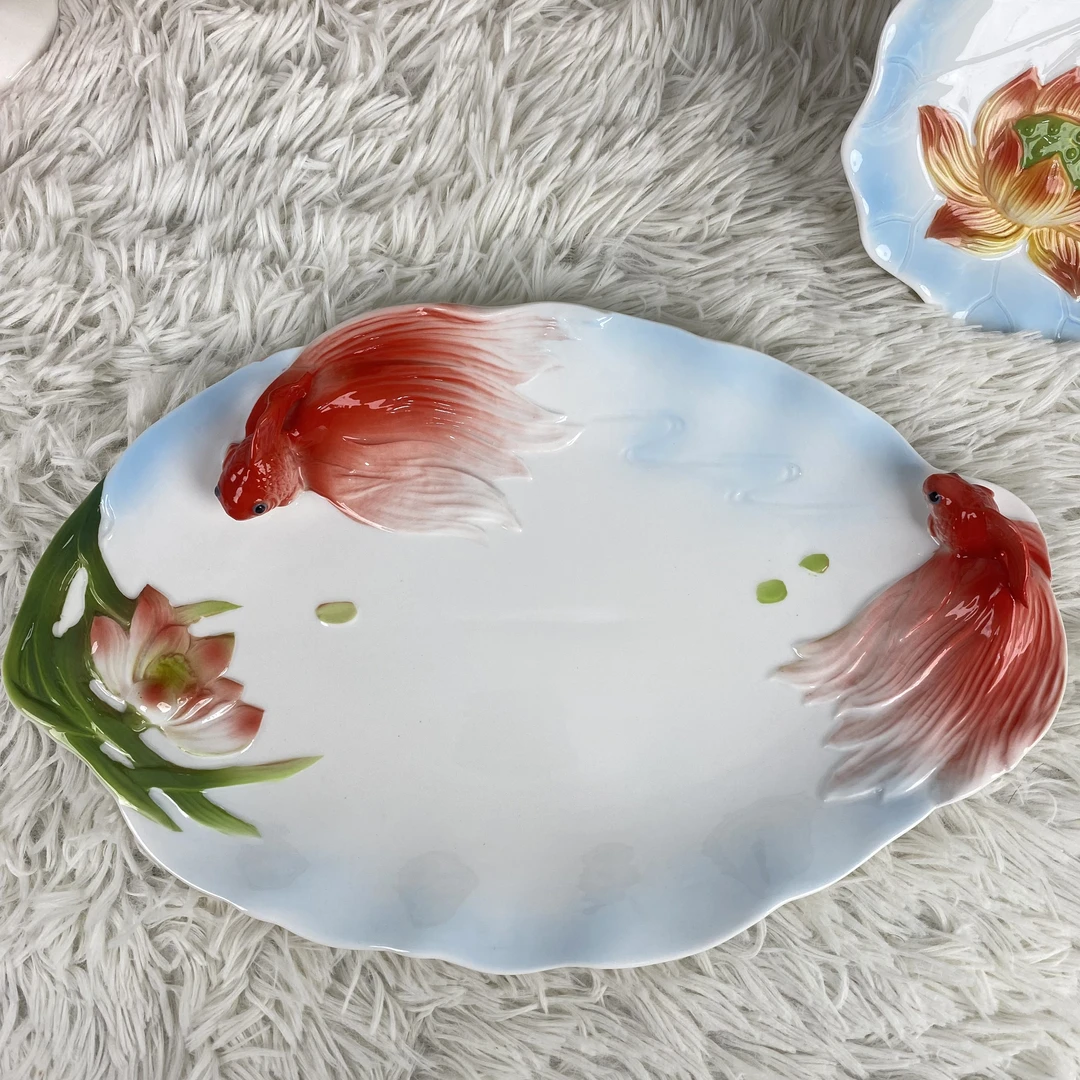 陶瓷手绘浮雕金鱼茶盘菜盘摆件