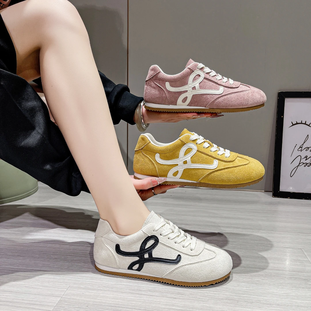 平底德训鞋软底轻便时尚百搭春夏季女士运动休闲鞋