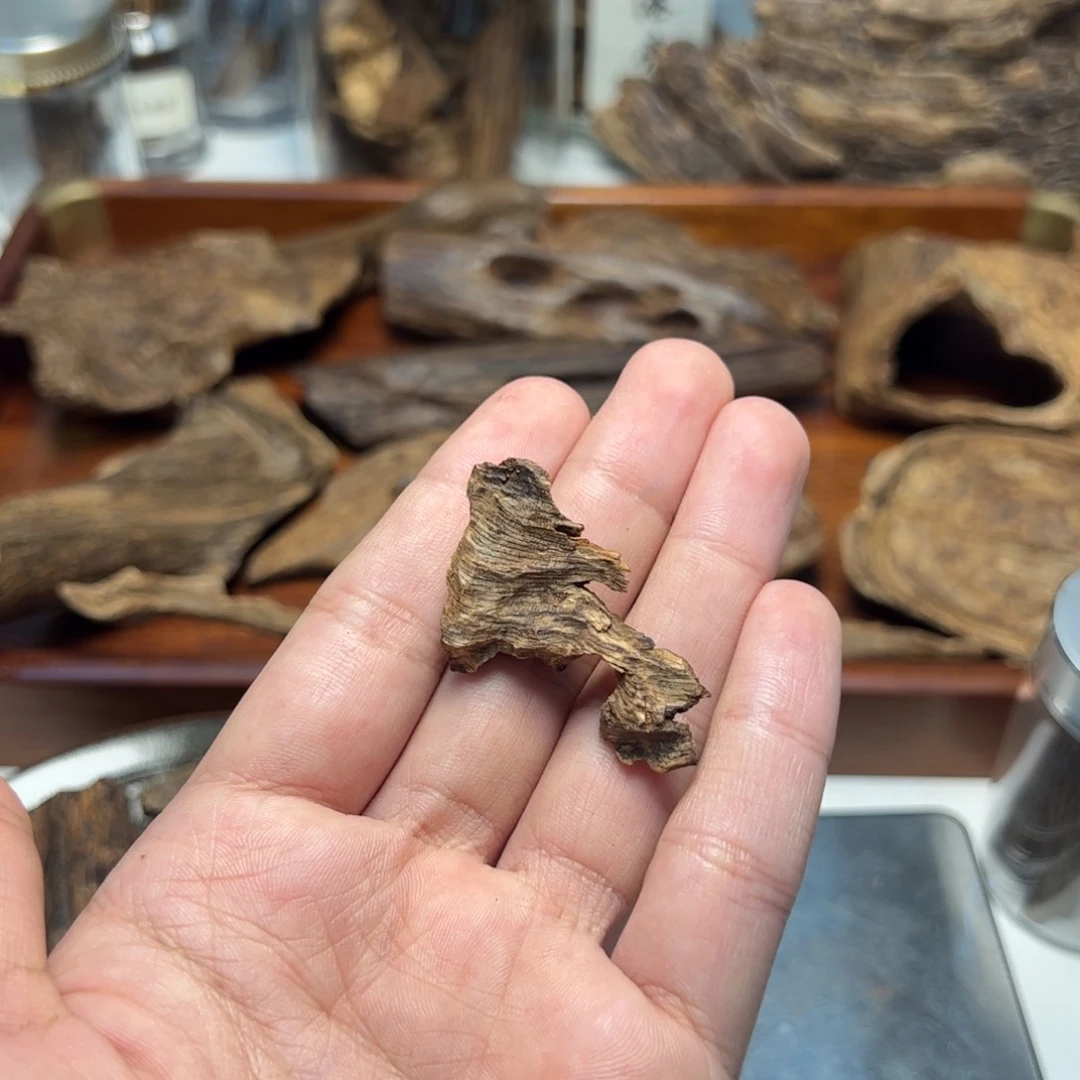 木?****?：惠安系金三角沉水标本1.8克