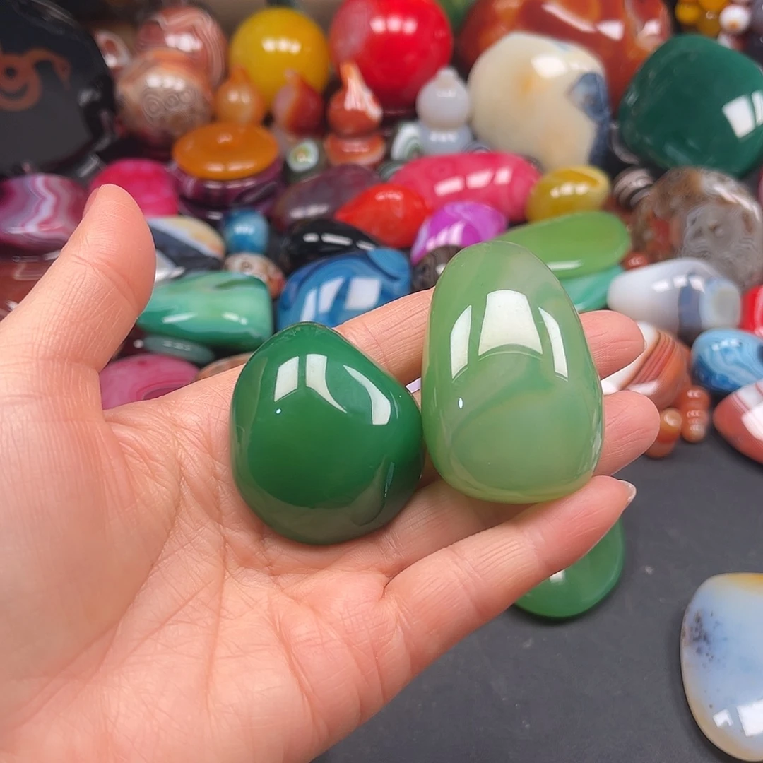 赵***龙玛瑙/玉髓未镶嵌珠宝奇石