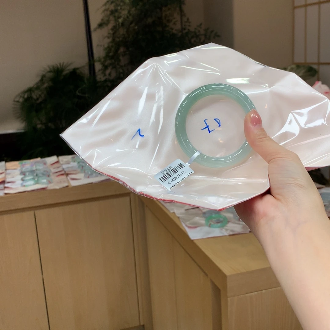 未镶嵌手镯翡翠不退不换