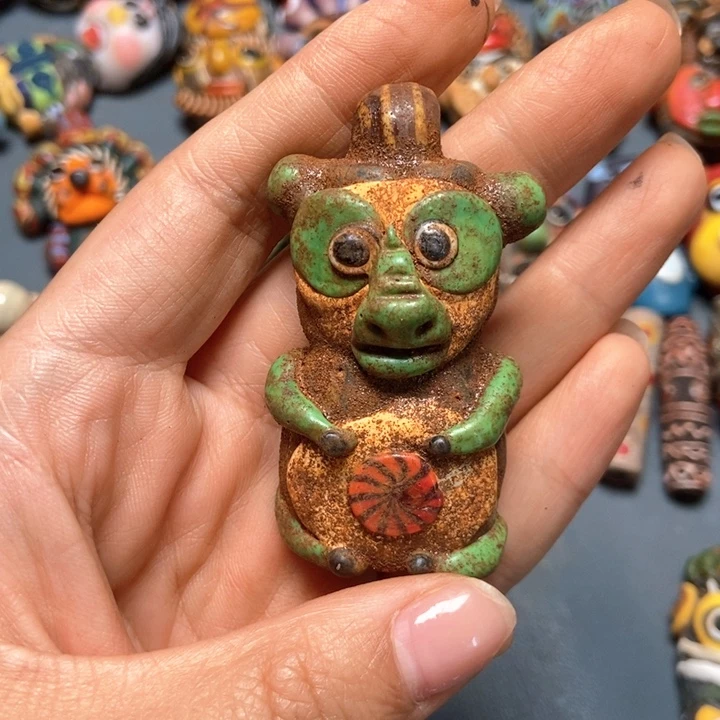 玻璃颈饰印度尼西亚10