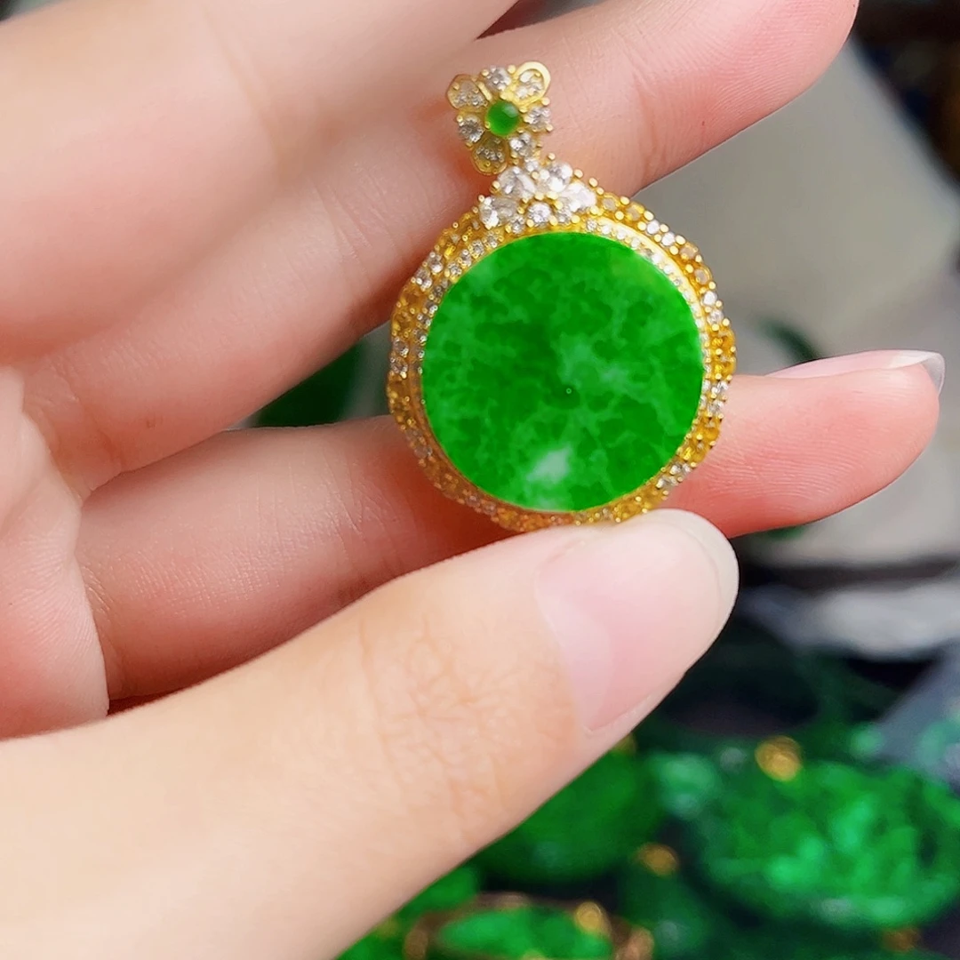 颈饰银S925镶嵌翡翠多样性