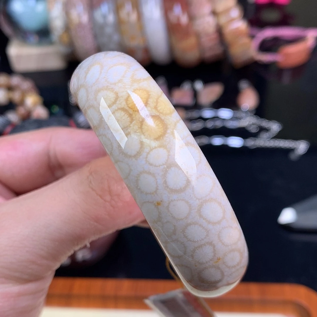 【闪购商品】颈饰未镶嵌硅化珊瑚（珊瑚玉）54号55.4圈奶白豹纹