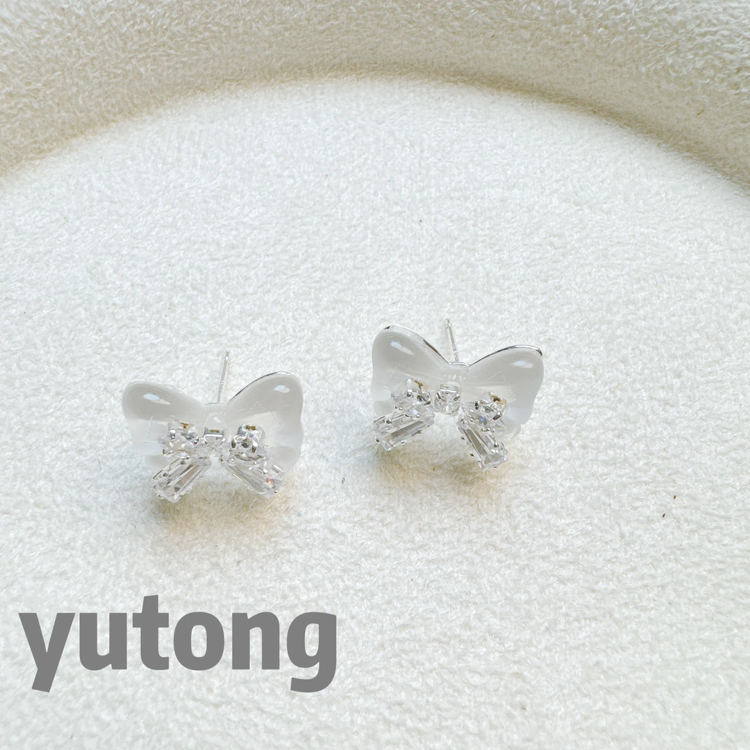 铜合金锆石耳饰 【雨桐轻奢饰品】设计款耳环YT03129