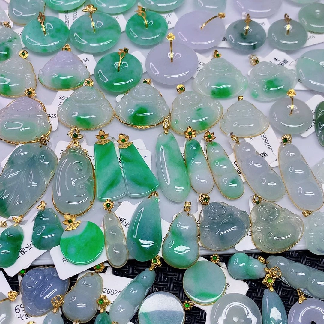 翡翠未镶嵌颈饰翡翠