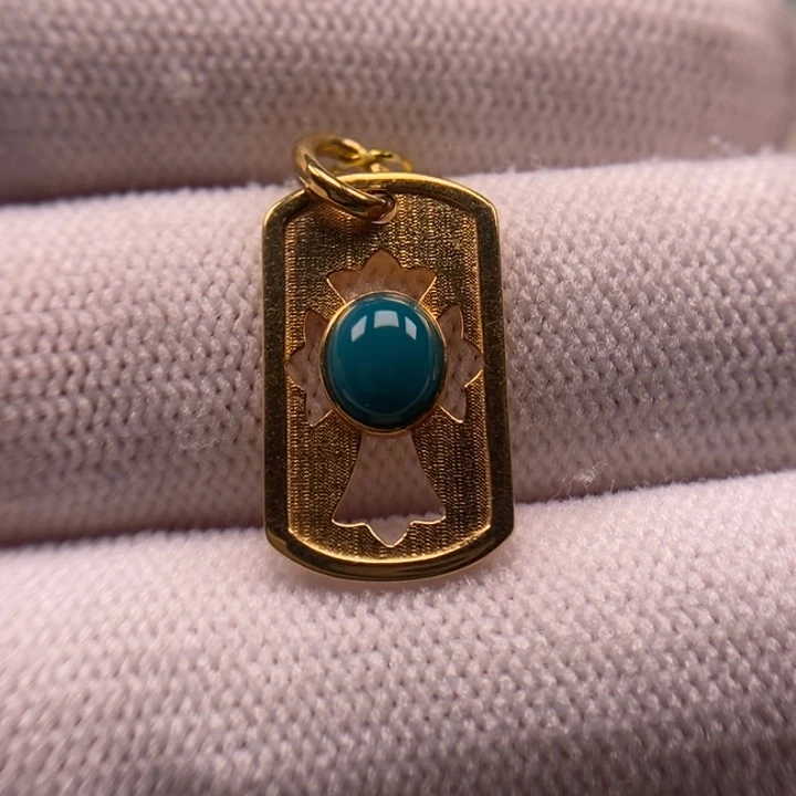 18K金镶嵌绿松石珠宝奇石洛**、侧挂10.4mmAA391