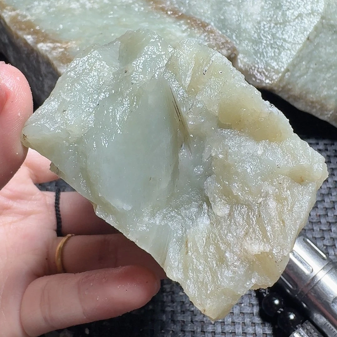 和田玉（糖玉）未镶嵌颈饰