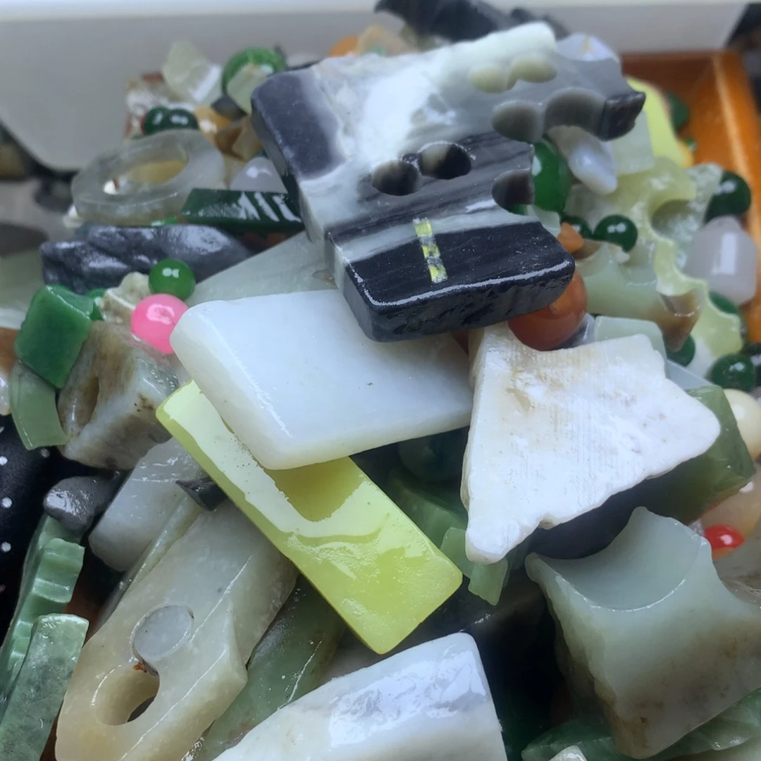 和田玉（糖玉）未镶嵌颈饰梓*