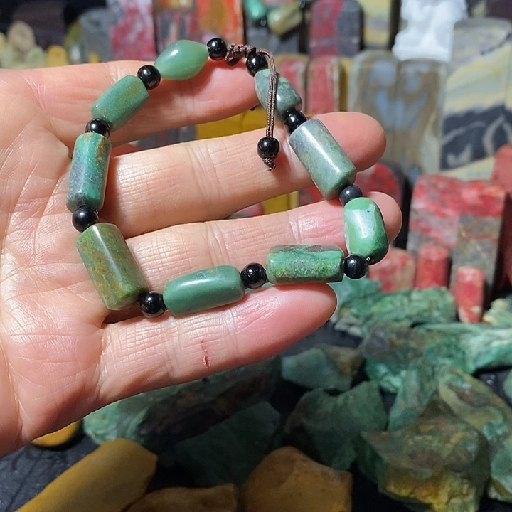 昌化鸡血石昌化绿