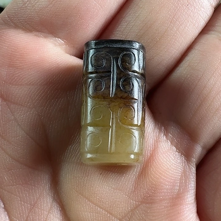 未镶嵌和田玉（糖玉）挂件
