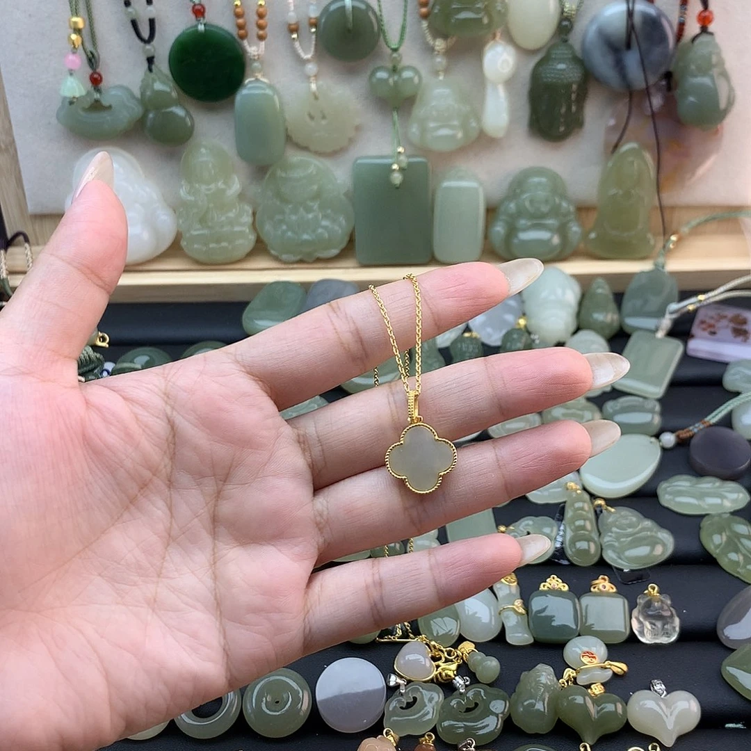 和田玉银S925镶嵌吊坠(赠链)