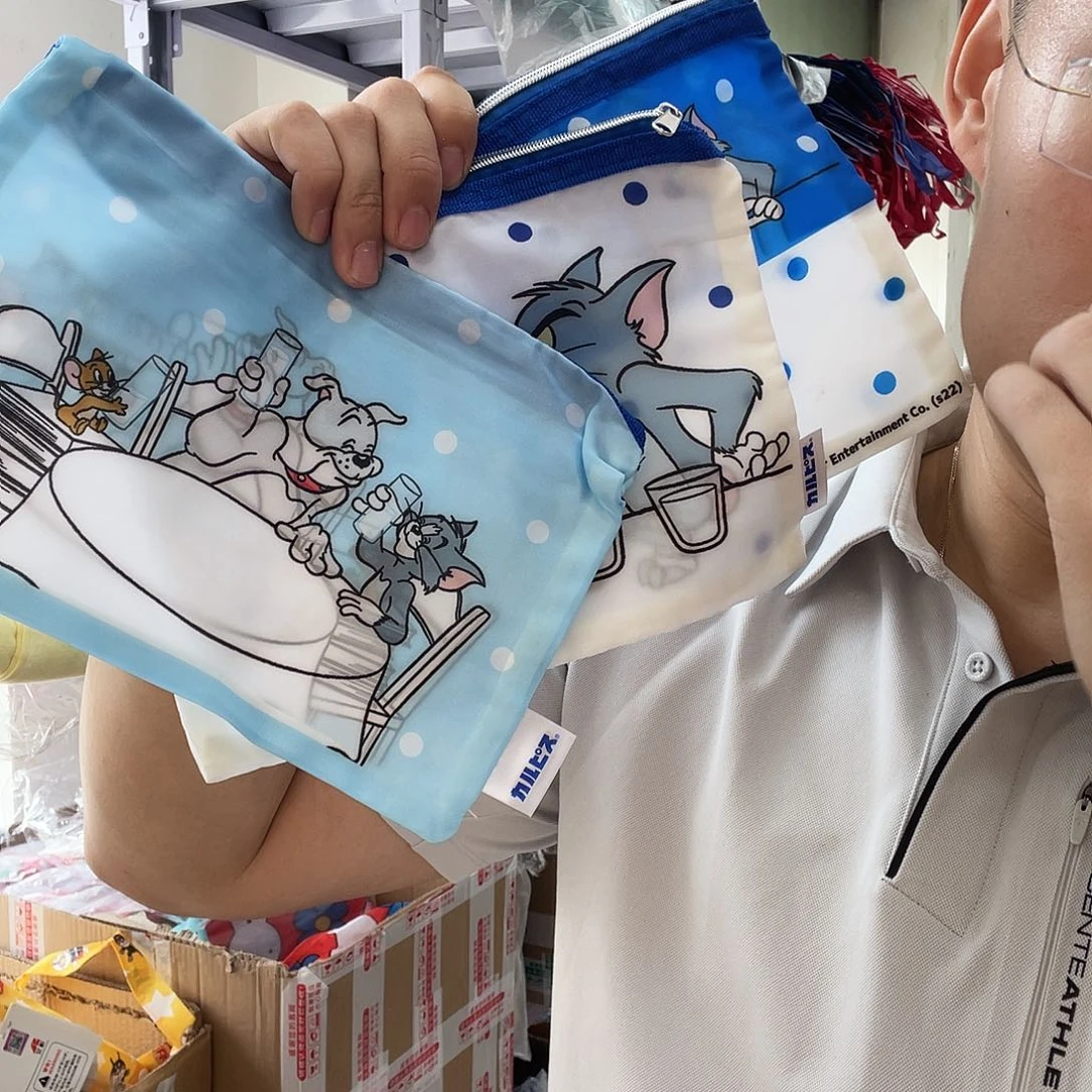PU化妆包等各种产品的