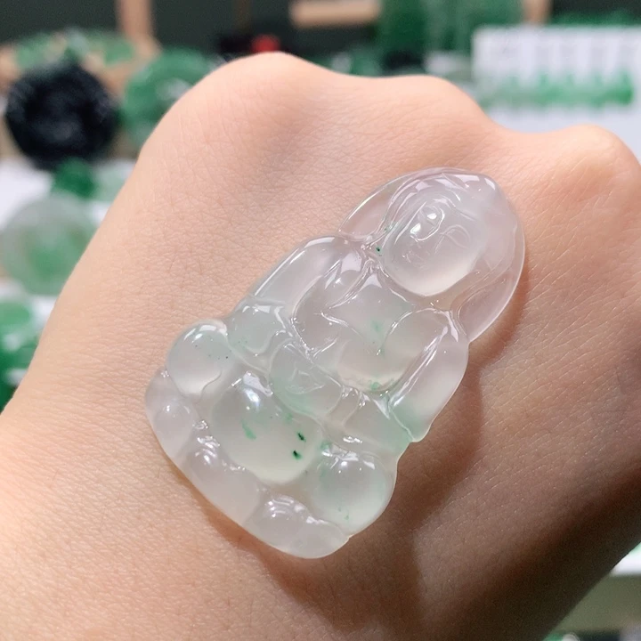 石英质玉未镶嵌颈饰天然非洲翠