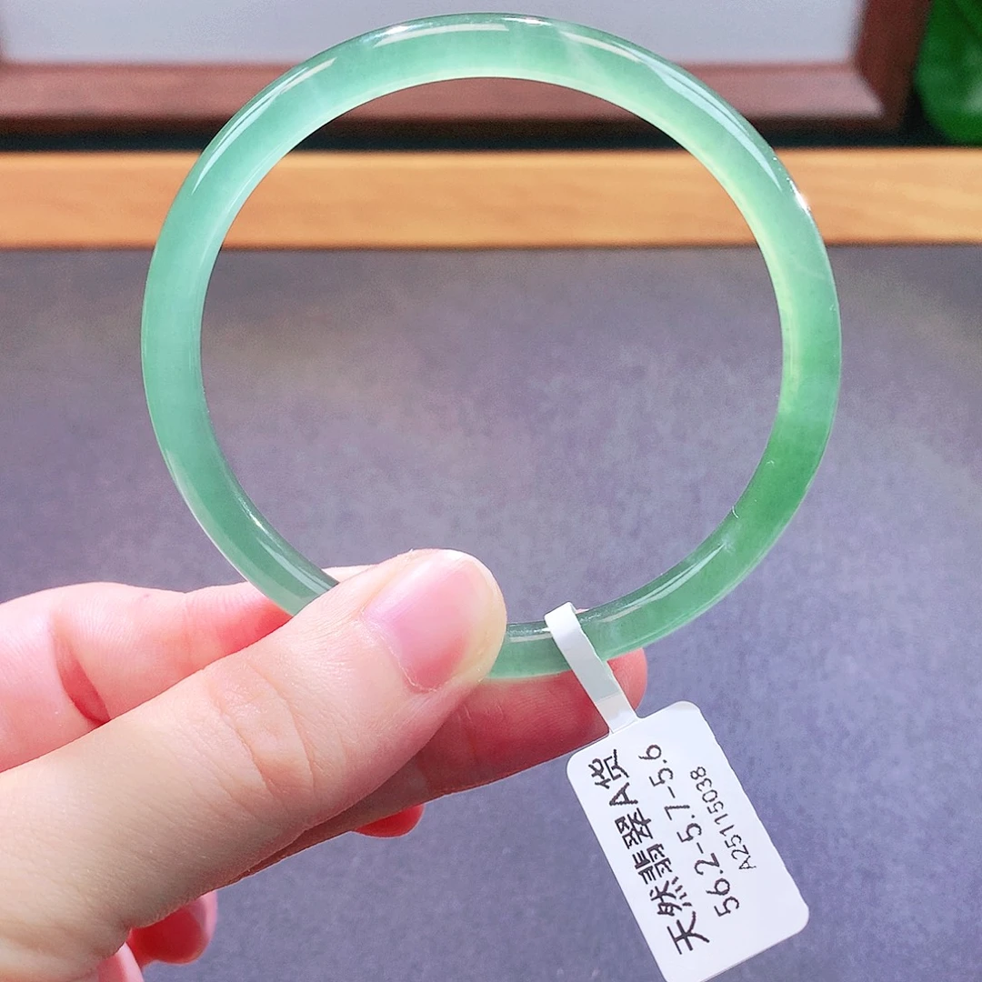 翡翠未镶嵌手镯天然翡翠