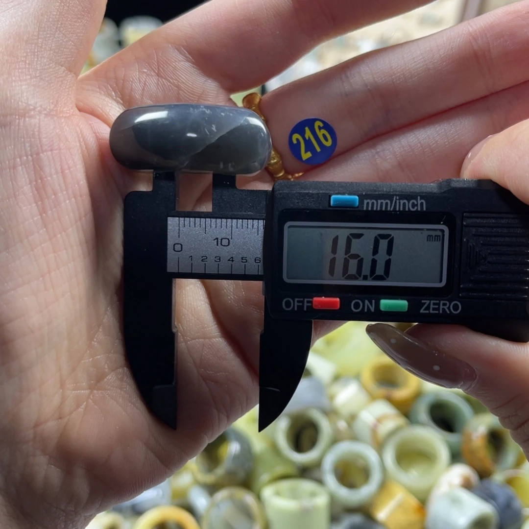 蛇纹石玉未镶嵌戒指