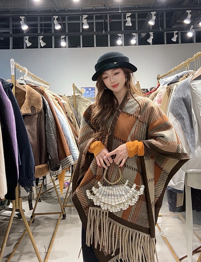 323区橙色格流苏复古披肩百搭秋季冬季厚款