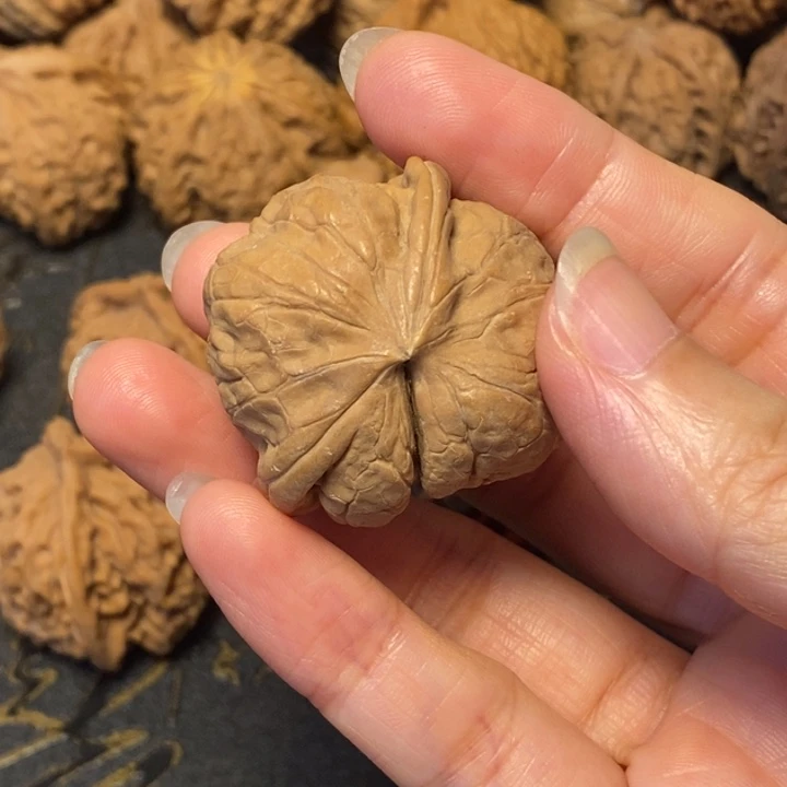 z***x文玩核桃吊坠文玩核桃异形单只