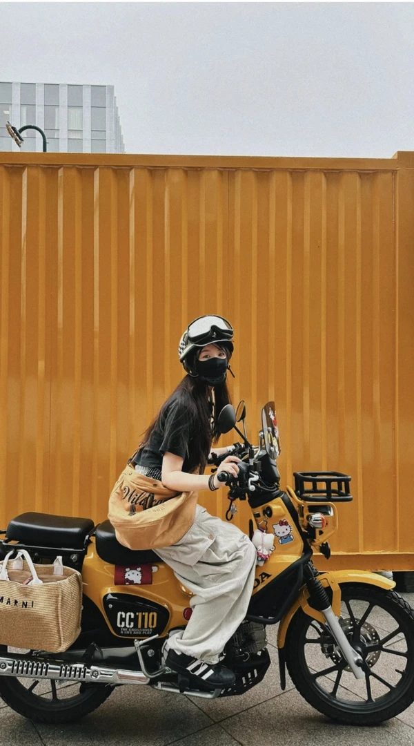 美式复古报童包户外斜挎帆布幼兽骑行通勤大容量工装邮差包机车包