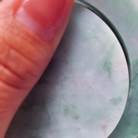 A***y翡翠未镶嵌颈饰缅甸