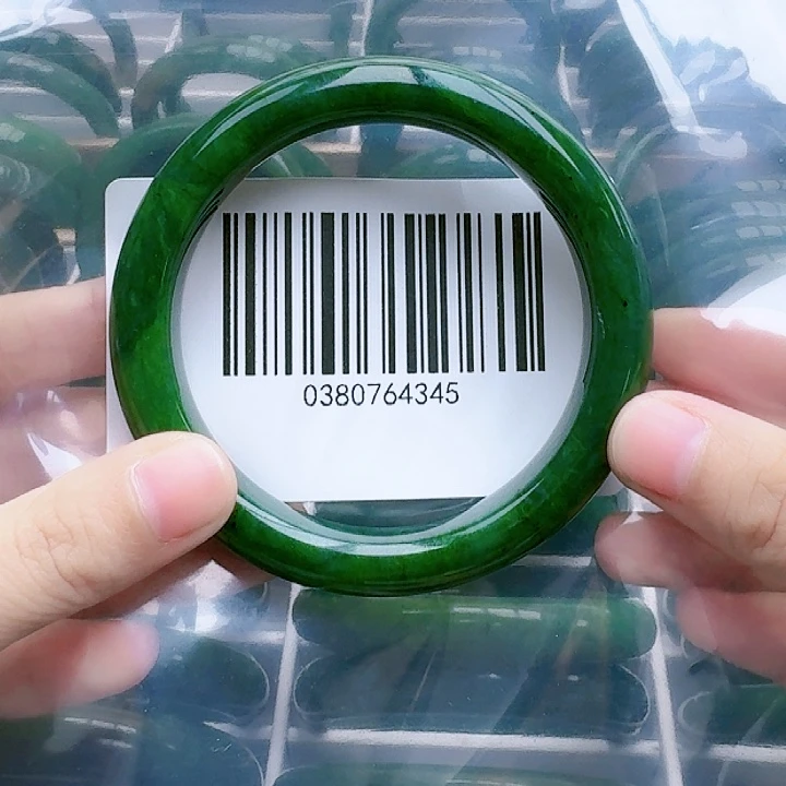 和田玉手镯未镶嵌6061微瑕