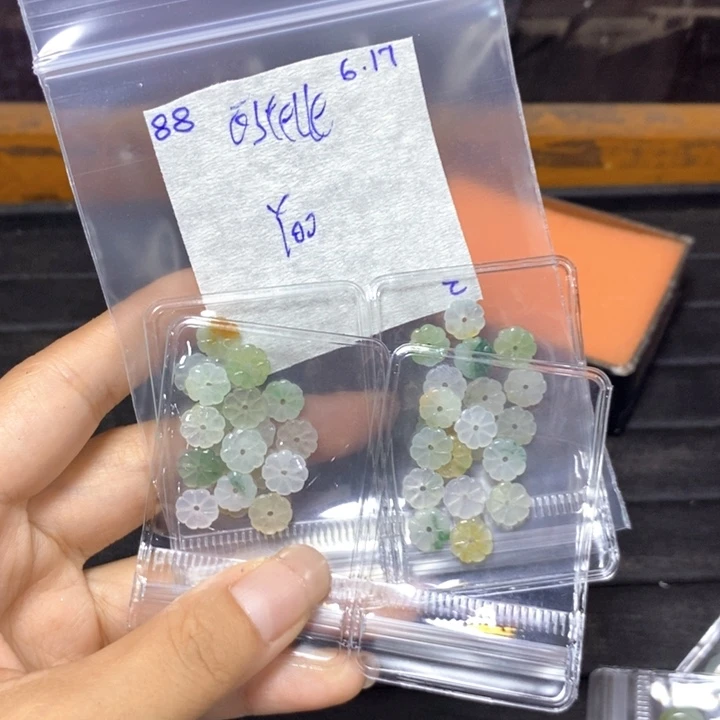E***_定制翡翠未镶嵌不退
