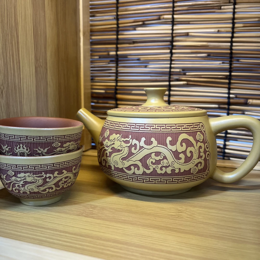 黄段泥汉瓦壶 手工刻绘 浮雕龙把大容量汉瓦壶