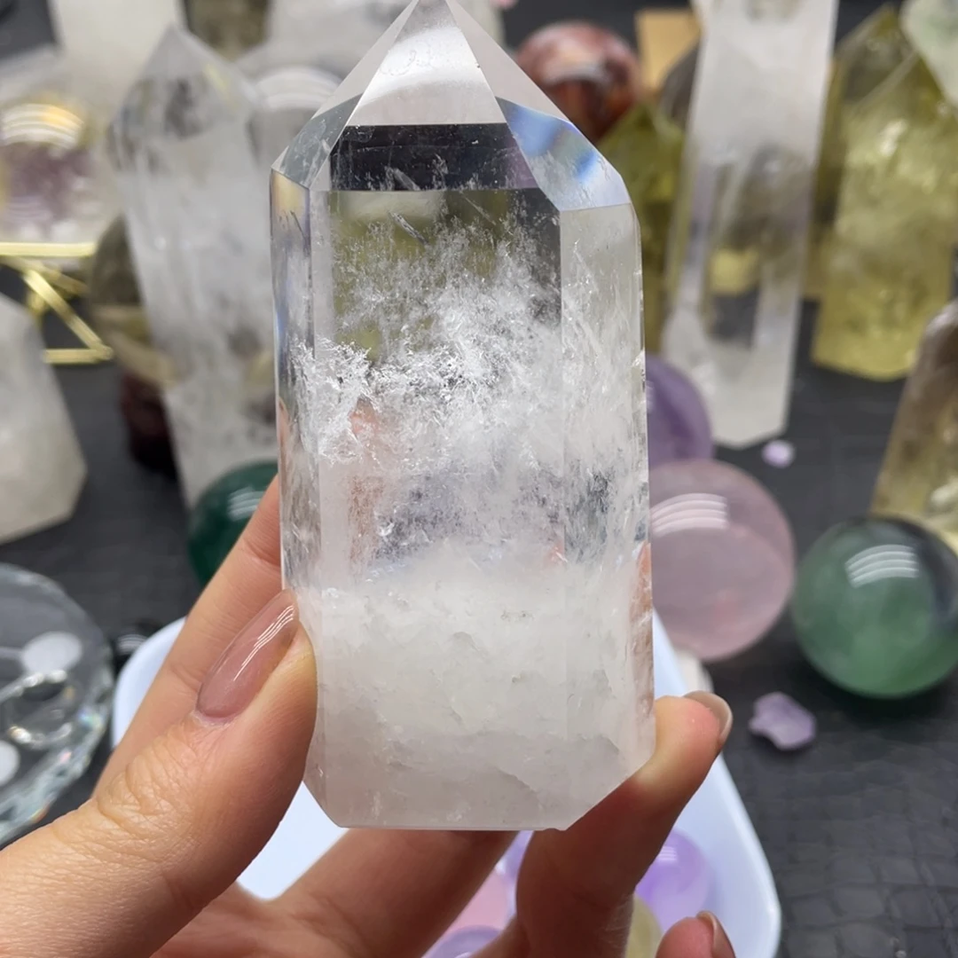 水晶6未镶嵌己*凉白水晶柱