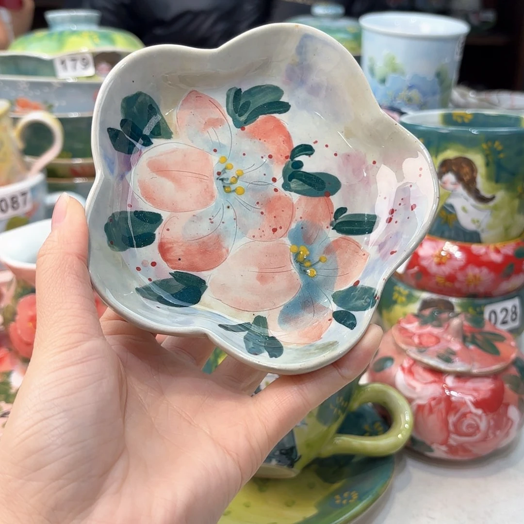 瓷片兔兔好可爱呀打