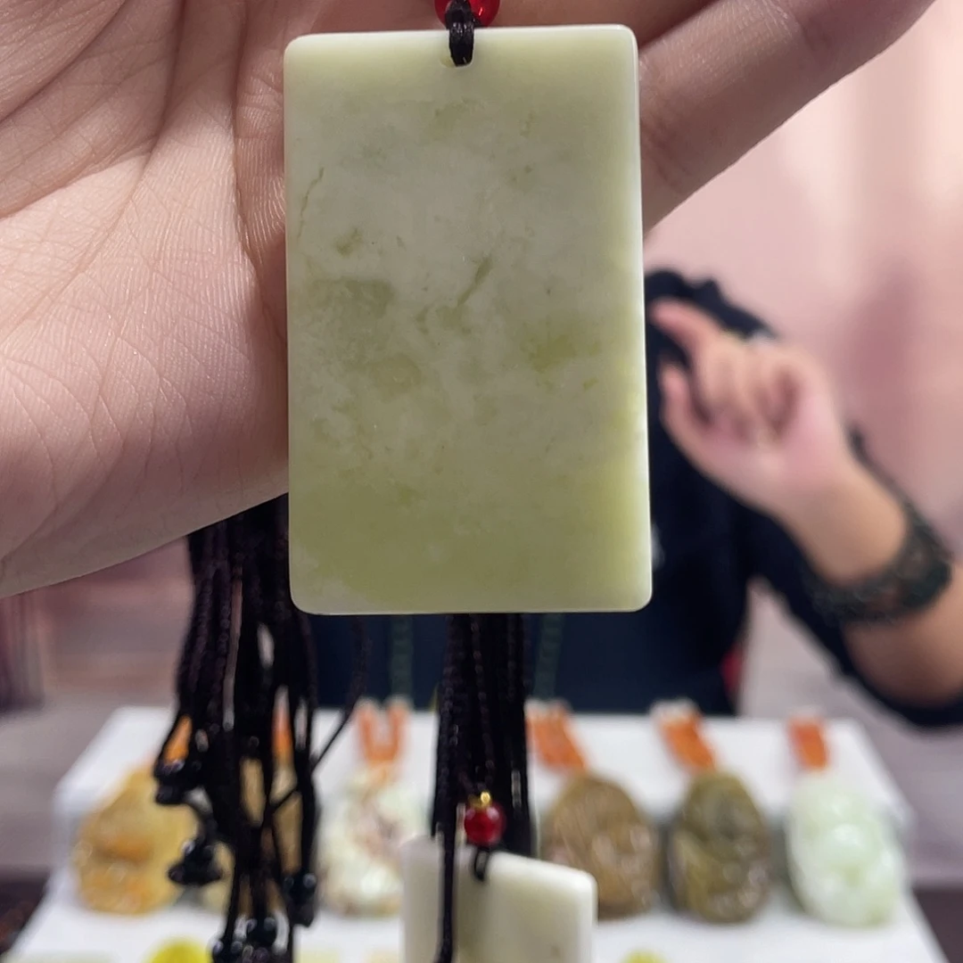 蛇纹石玉未镶嵌吊坠(赠链)