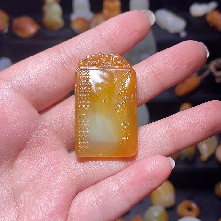 夏***日和田玉未镶嵌颈饰