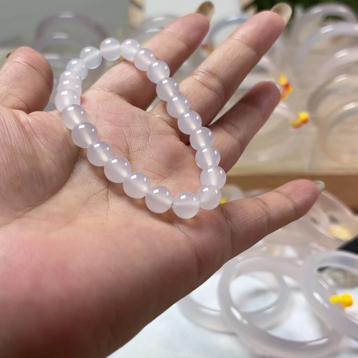 玛瑙/玉髓手镯未镶嵌晚*.