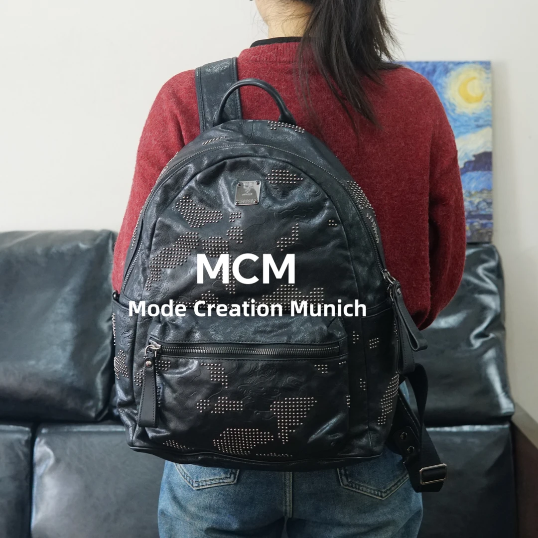 95新 MCM 黑色双肩包/HD12426557/6557