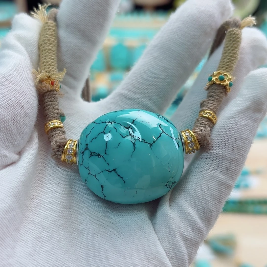 绿松石未镶嵌珠宝奇石