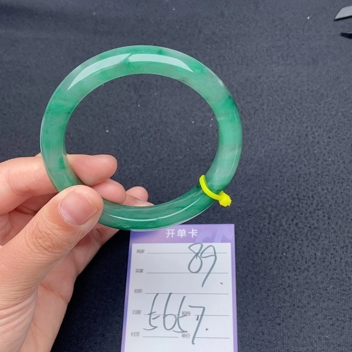 石英质玉（非洲翠）手镯未镶嵌89