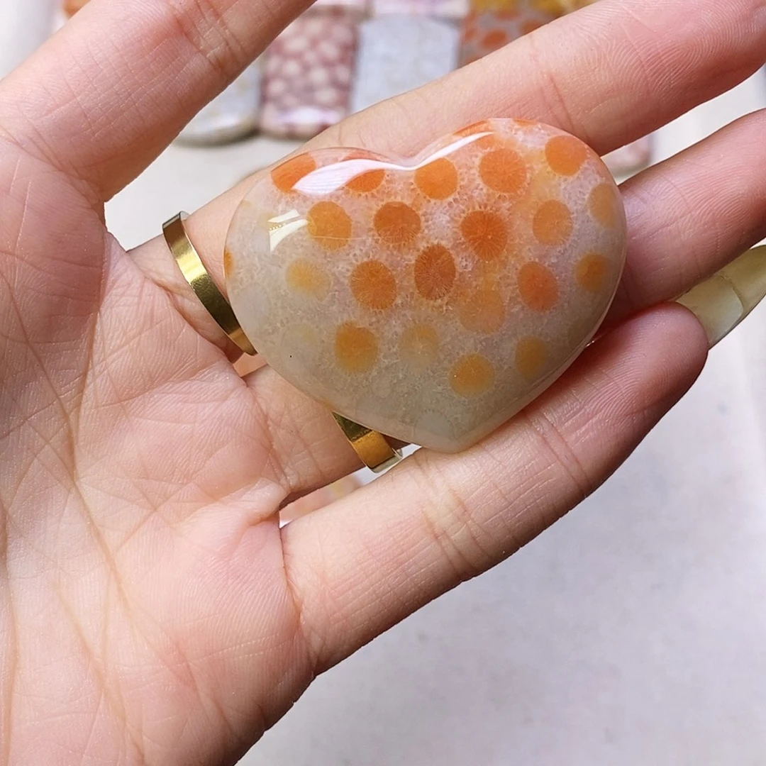 查罗石合金颈饰烟****楼