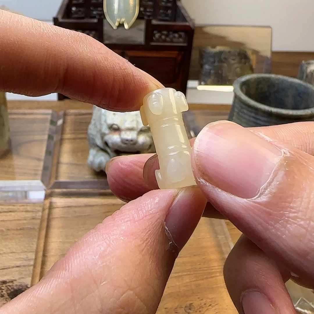 胜***哥和田玉（糖玉）未镶嵌颈饰