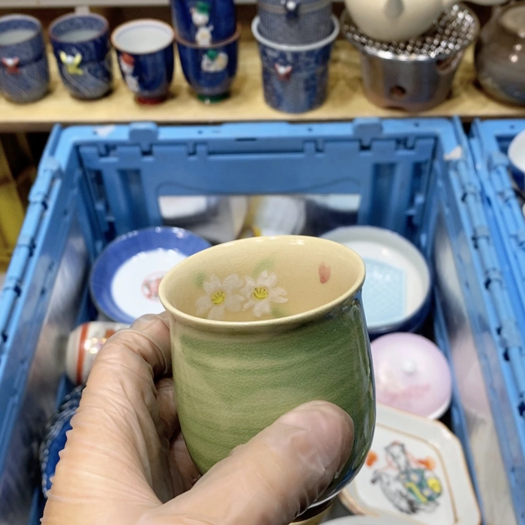 红***女瓷片哈哈哈哈哈哈哈哈哈