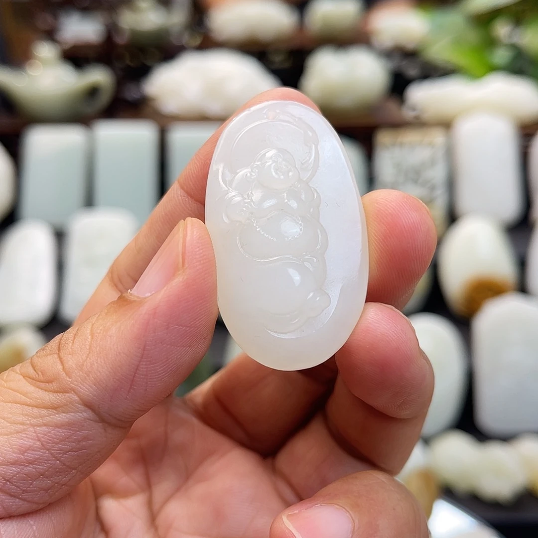 和田玉未镶嵌颈饰