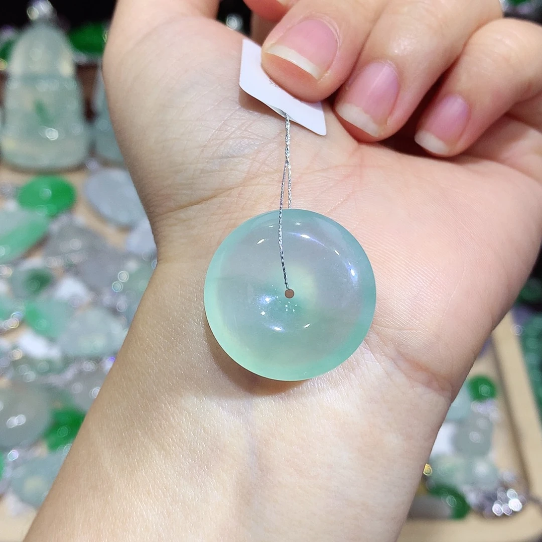 翡翠未镶嵌颈饰扣子