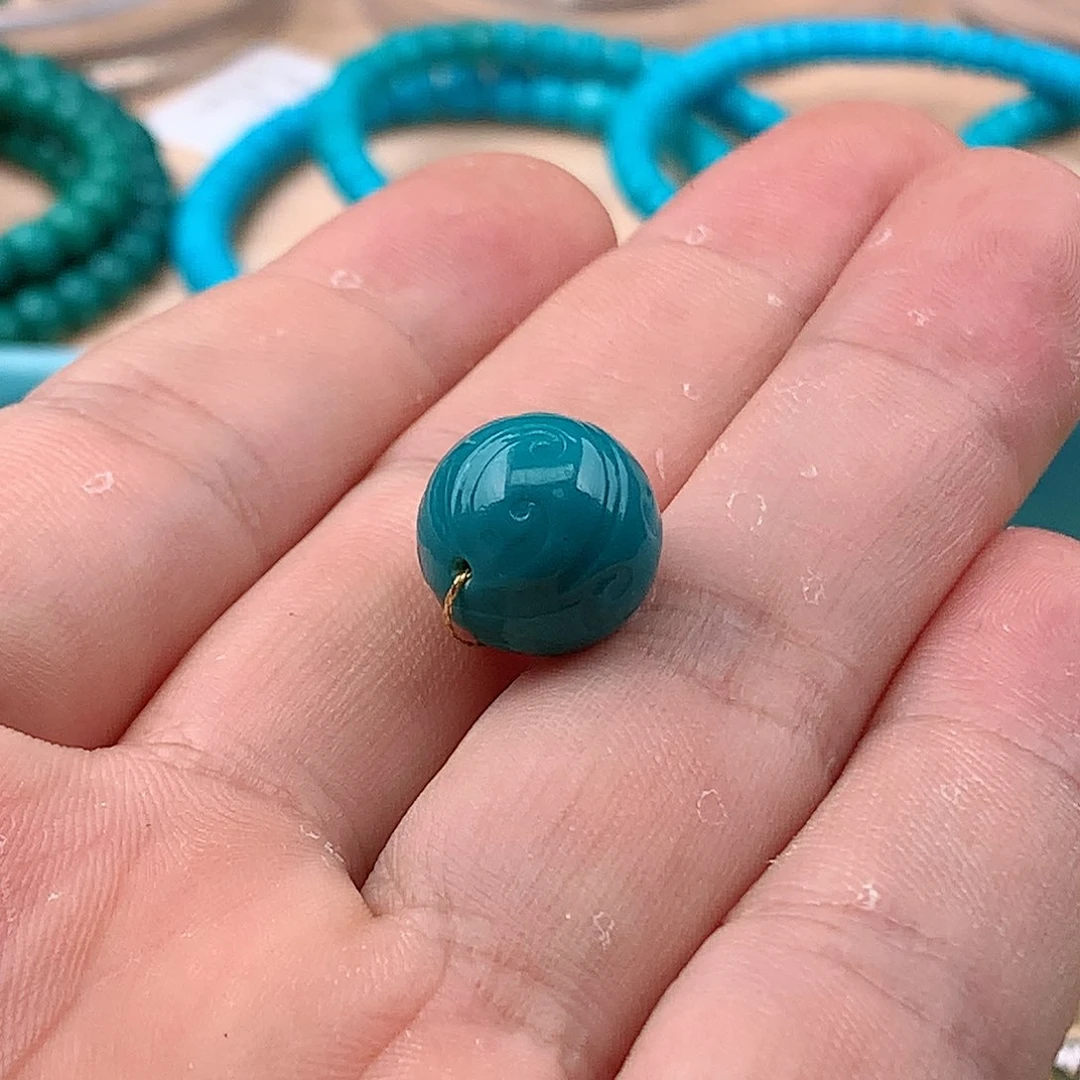 绿松石颈饰未镶嵌