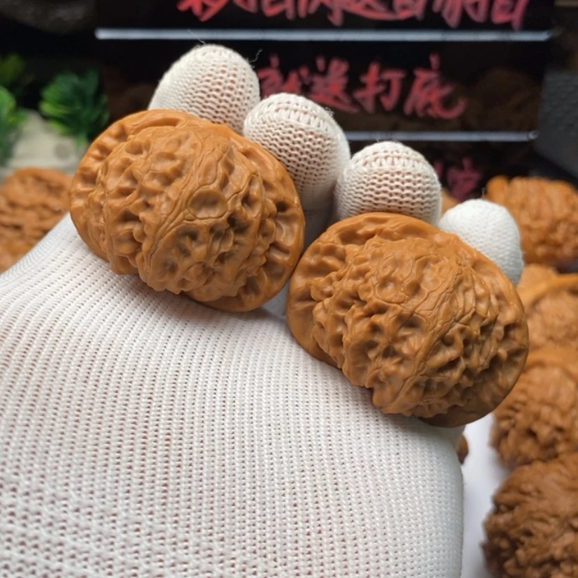 【闪购商品】文玩核桃把件六*3宫灯