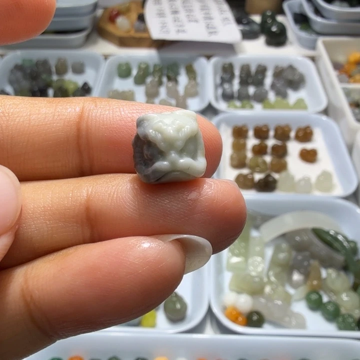 未镶嵌和田玉珠宝半成品
