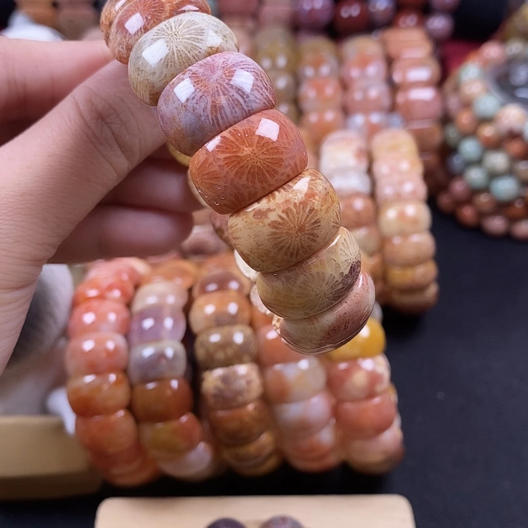 硅化珊瑚（珊瑚玉）未镶嵌手牌 彩大花 9