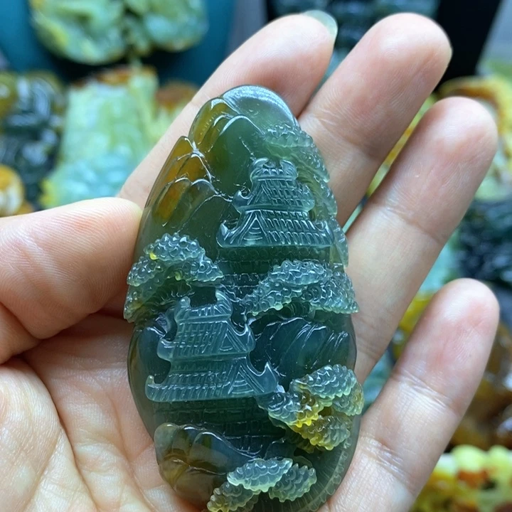未镶嵌蛇纹石玉挂件