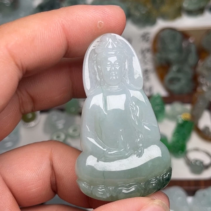 翡翠未镶嵌颈饰素衣观音